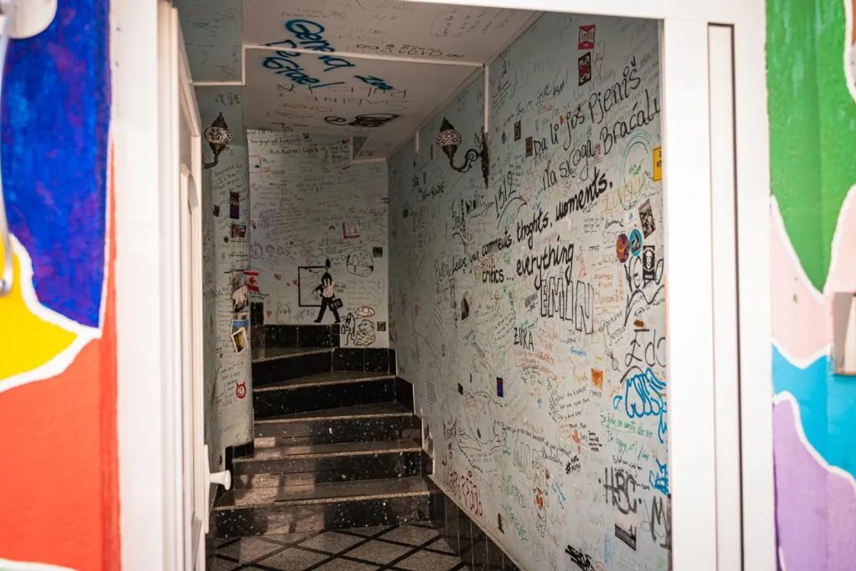 Alen & Leila Backpackers Hostel photo 4