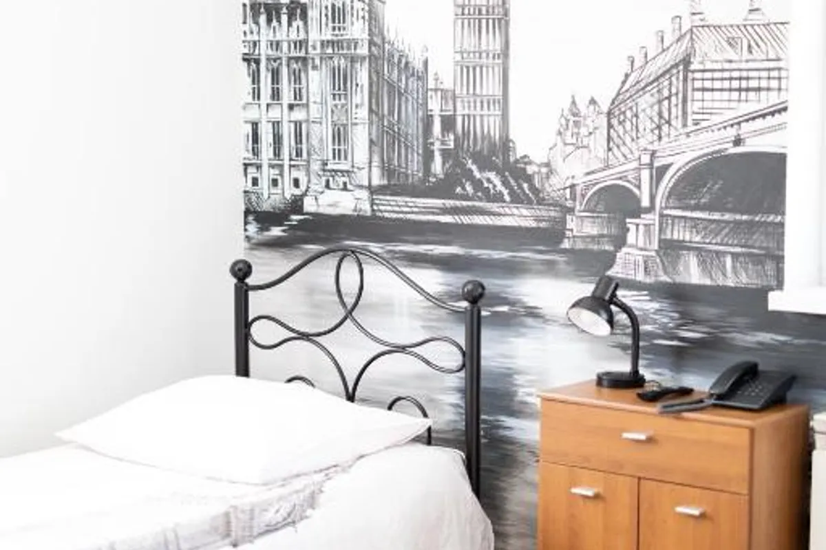 Leo Hostel