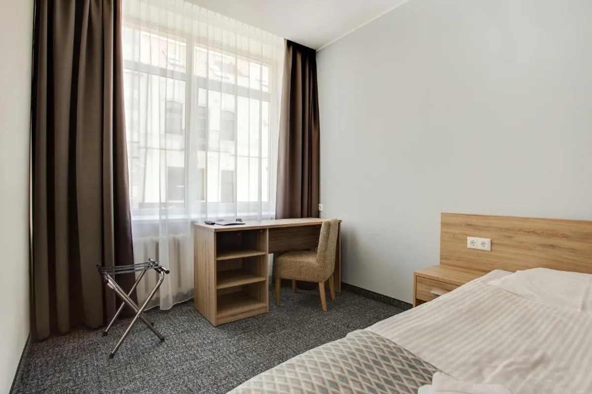 Old Town Trio Hostel Rooms photo 2