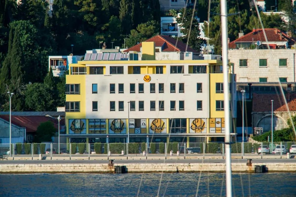 Hostel Sol