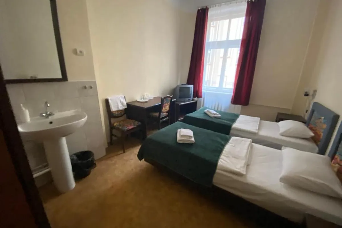 Hostel Viktorija with Private Rooms